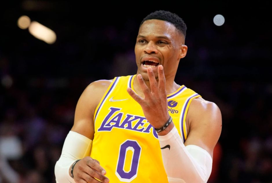 裁掉他, 年夏与快船 裁掉他, 年夏与快船